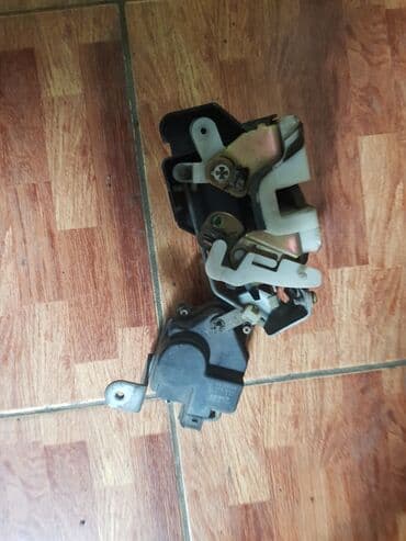 обмен машин ключ на ключ: Mitsubishi Chariot Grandis центральный замок, Митсубиси Шариот Грандис — 2