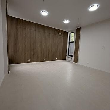 Продаю офисное/комерческое помещение. Гражданская 42(5м от ул Чуй)