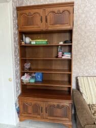 шкаф для парикмахерских: Продаю трюмо. Румыния. Отличное состояние. Высота трюмо 77см, с — 6