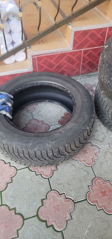 Шины 265 / 60 / R 18, Зимняя шипованная, Б/у, Комплект, Внедорожные (АТ/МТ), Япония, Bridgestone