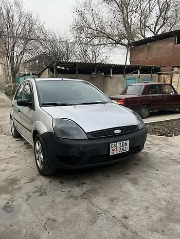 Ford Fiesta: 2005 г., 1.4 л, Механика, Бензин, Хэтчбэк