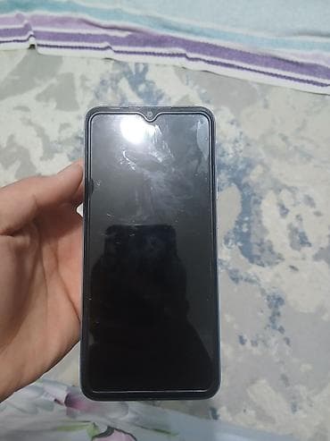 ayfon se: Смартфон с каплевидным вырезом экрана, синий корпус. Характеристики и — 4