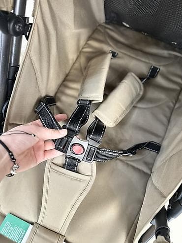 Прогулочная коляска Kidilo, бежевый цвет. Основные особенности: - — 6