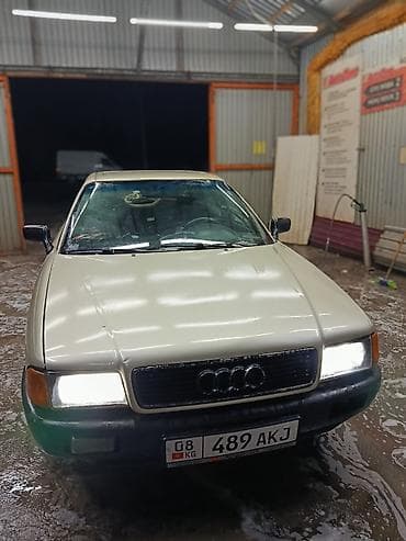 аудио техника: Audi 80: 1987 г., 1.8 л, Бензин, Седан — 1
