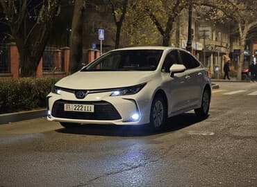купить резину бу на 16: Toyota Corolla: 2021 г., 1.8 л, Вариатор, Гибрид, Седан — 1