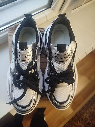 osiris d3: 40-размер. Толстая подошва которая увеличивает рост при ношении на 3-5 — 7