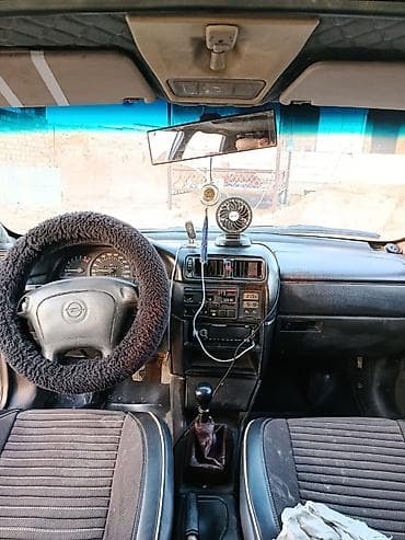 Унаа: Opel Vectra: 1995 г., 1.6 л, Кол менен иштөөчү, Бензин, Седан — 10