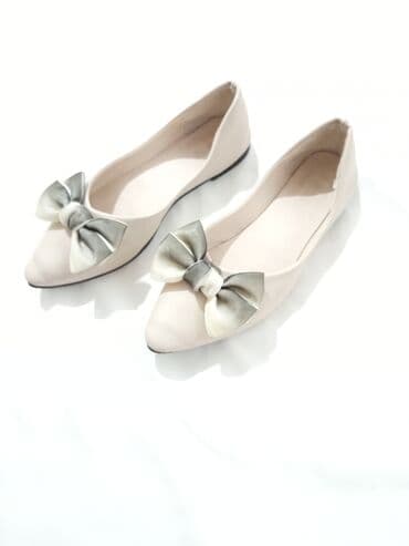 Балетки с бантом - Модель: женские балетки с заострённым носком -