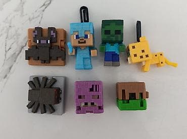 kinder joy minecraft: Майнкрафт игрушки Киндер коллекция. Продам по 150 сом всех и золотой — 1