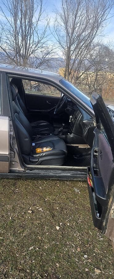 мерседес 210 салон: Audi 80: 1988 г., 1.8 л, Механика, Бензин, Седан — 4