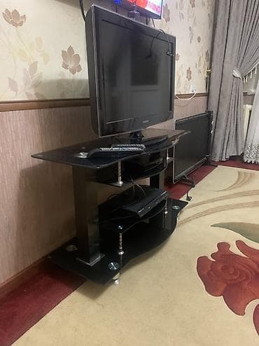 шкаф и подставка под телевизор: Тумба и подставка для телевизора, Напольная, Стекло, цвет - Черный — 1