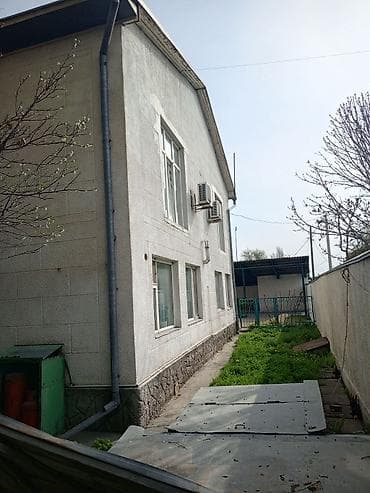 продаю дом кара жыгач 1: 🏡 Продаётся двухэтажный кирпичный дом в п. Манас 📍 Недалеко от — 4