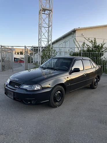 Daewoo Nexia: 2010 г., 1.5 л, Механика, Бензин, Седан