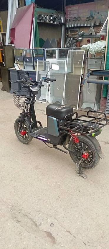 Скутерлер: Электрический грузовой скутер (кадди/курьерский) Запас хода 100км Два — 1