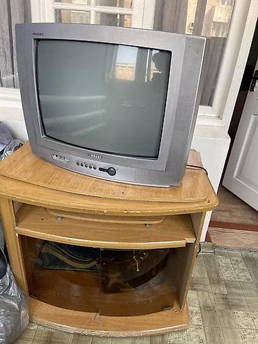 ips 24: Телевизор Samsung кинескопный (CRT) с изогнутым экраном, диагональ — 1