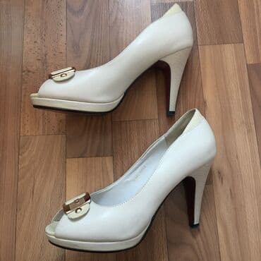 женская обувь больших размеров: Туфли женские Huamei белый 37

На ступню 23,5 см — 3