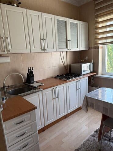 дом асанбай: 2 бөлмө, 50 кв. м, 105-серия, 5 кабат, Косметикалык ремонт — 3