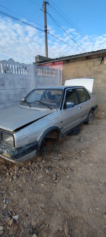 меняю дом на машину: Volkswagen Jetta: 1990 г., 1.8 л, Механика, Бензиновая, Седан — 6
