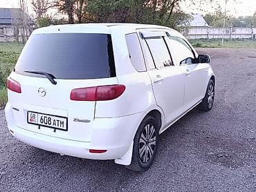 mazda mps: Mazda Verisa: 2003 г., Хэтчбэк — 9