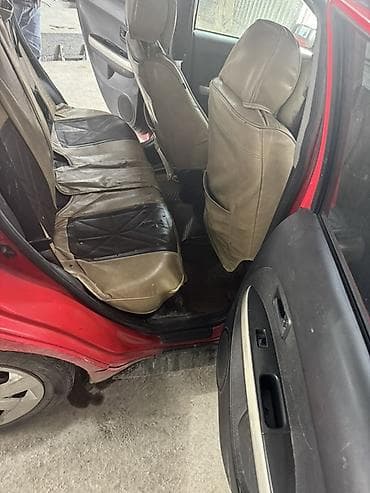 suzuki gn: Toyota Ist: 2002 г., 1.5 л, Автомат, Бензин, Хэтчбэк — 2