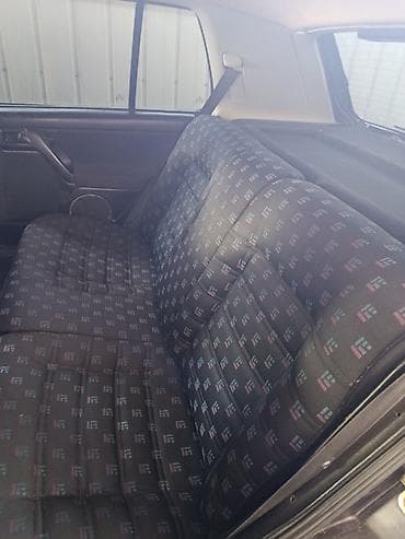 пасад б4: Volkswagen Golf: 1991 г., 1.8 л, Механика, Бензин, Седан — 5