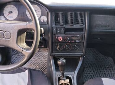 срочно продаю в связи с переездом: Audi 80: 1989 г., 2 л, Механика, Бензин, Седан — 3