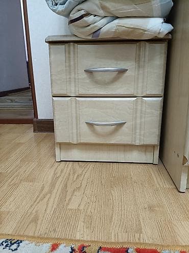 Спальные гарнитуры: Спальный гарнитур, Б/у, Двуспальная кровать, ДСП, Самовывоз, цвет - Бежевый — 4