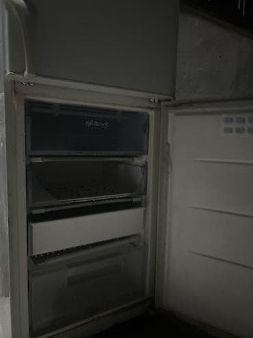 холод оборудования: Холодильник двухкамерный, классический белый. - Форм‑фактор: узкий — 1