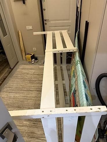 детский массажный коврик: Детская кровать из дерева с бортиками Матрас в комплекте имеется — 1