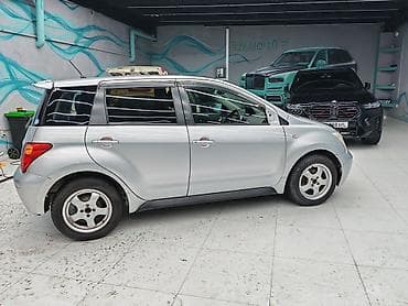 аморт ист: Toyota Ist: 2002 г., 1.3 л, Автомат — 4