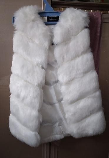 Продаю новую жилетку из искусственного меха. Ни разу не одевала
