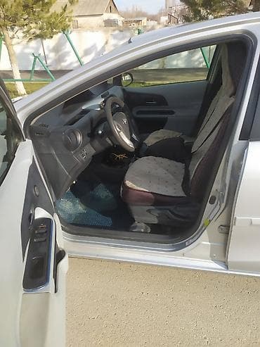 возможно варианты: Toyota Aqua: 2012 г., Вариатор, Гибрид, Хэтчбэк — 2