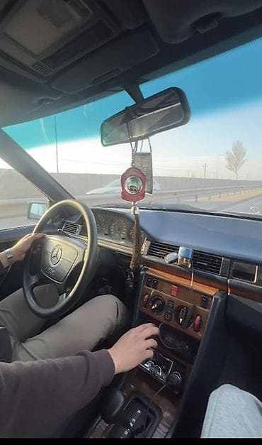 мерс 124 на запчасти: Mercedes-Benz W124: 1993 г., 2.8 л, Автомат, Бензин, Седан — 5