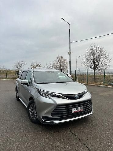 transporter multivan: Toyota Sienna: 2021 г., Автомат, Гибрид, Минивэн — 7