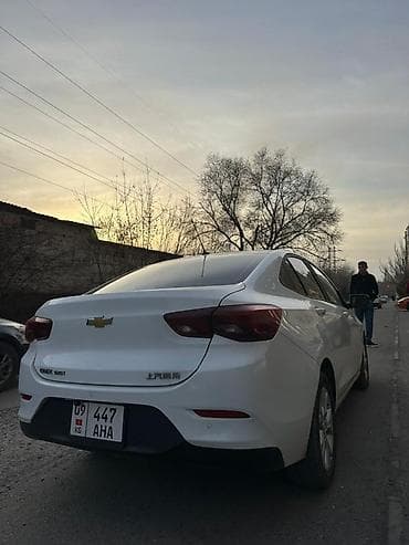 golf venta: Chevrolet Onix: 2020 г., 1 л, Автомат, Бензин, Седан — 4