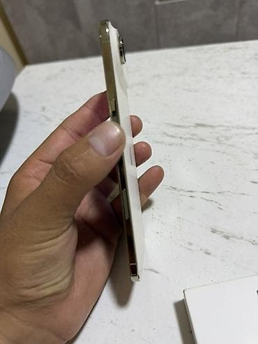 телео: IPhone Air, Б/у, 256 ГБ, Белый, Коробка, 100 % — 10