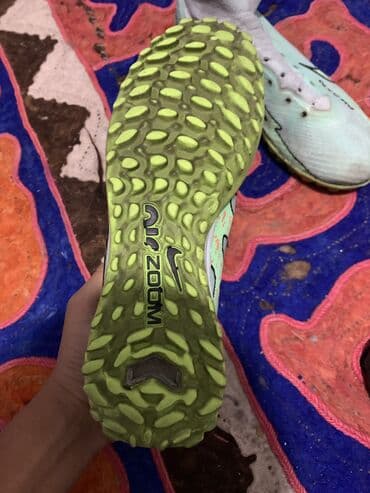 nike react: Ну 1 это эйр зумы 38-39 размера дефектов нету шнурки одену не пахнут — 5