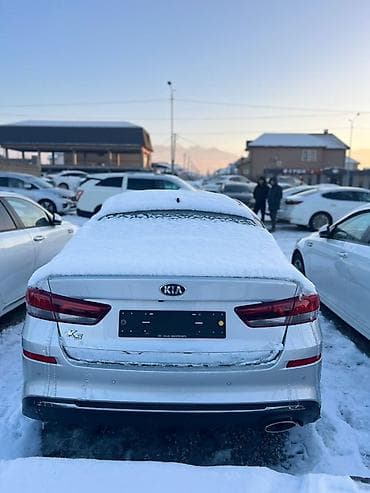Kia K5 (Optima), серебристый седан бизнес-класса. Кузов и дизайн: -