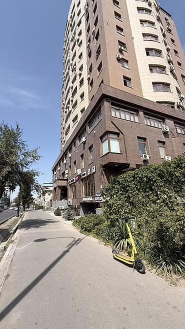 Сдается светлое коммерческое помещение открытой планировки. 30 м2 — 10