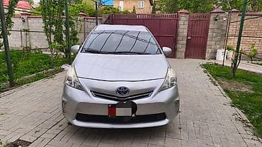 2011: Toyota Prius V: 2011 г., 1.8 л, Вариатор, Гибрид, Универсал — 3