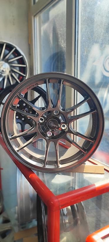 титан диска 13: Литые Диски R 15 отверстий - 4 — 1