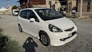 Honda Fit: 2003 г., 1.3 л, Вариатор, Бензин, Хэтчбэк at lalafo.kg Honda Fit: 2003 г., 1.3 л, Вариатор, Бензин, Хэтчбэк