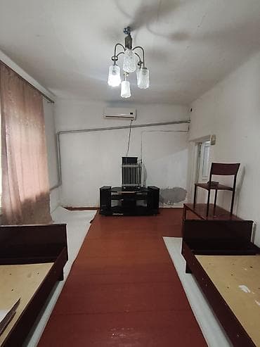 70 сом: 48 м², 3 бөлмө, Жылытылган, Видео байкоо, Кондиционер — 2