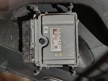 Детали двигателя и моторы в сборе: Блок управления двигателем (ECU) Mercedes-Benz - Применяемость — 1