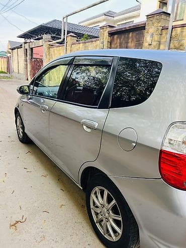 full construction: Honda Fit: 2005 г., 1.3 л, Вариатор, Бензин, Хэтчбэк — 7