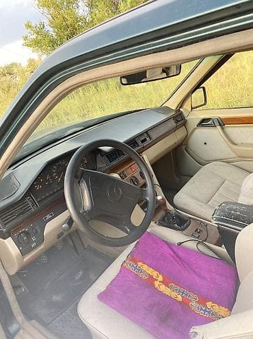 пикап электро: Mercedes-Benz W124: 1995 г., 2 л, Механика, Бензин, Седан — 5