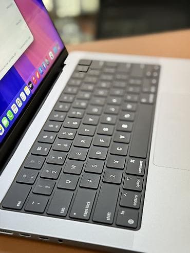 mak book pro: Для программирования, Б/у, Apple M1 Pro, ОЗУ, RAM: 16 ГБ, В рассрочку — 7
