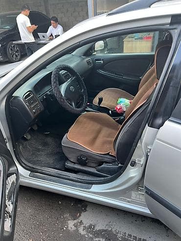 Продажа авто: Toyota Caldina: 2002 г., 2 л, Механика, Бензин, Универсал — 3