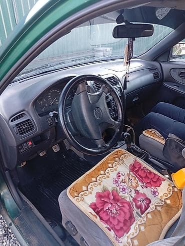 forester 2003: Mazda 626: 1998 г., 1.8 л, Ручные, Бензин, Седан — 4