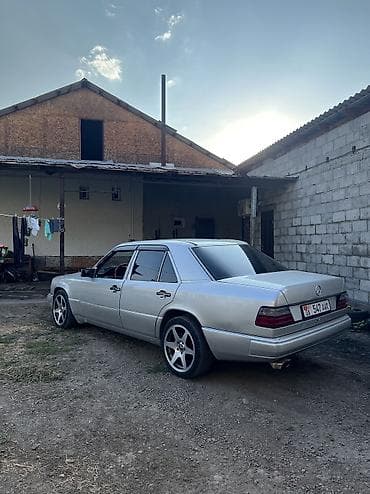 2 4 д: Mercedes-Benz W124: 1991 г., 2 л, Механика, Бензин — 3